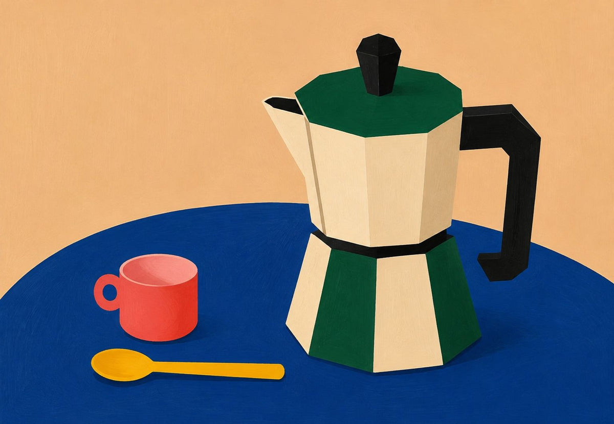 Mokkakanne und rote Tasse auf blauem Tisch (Querformat)