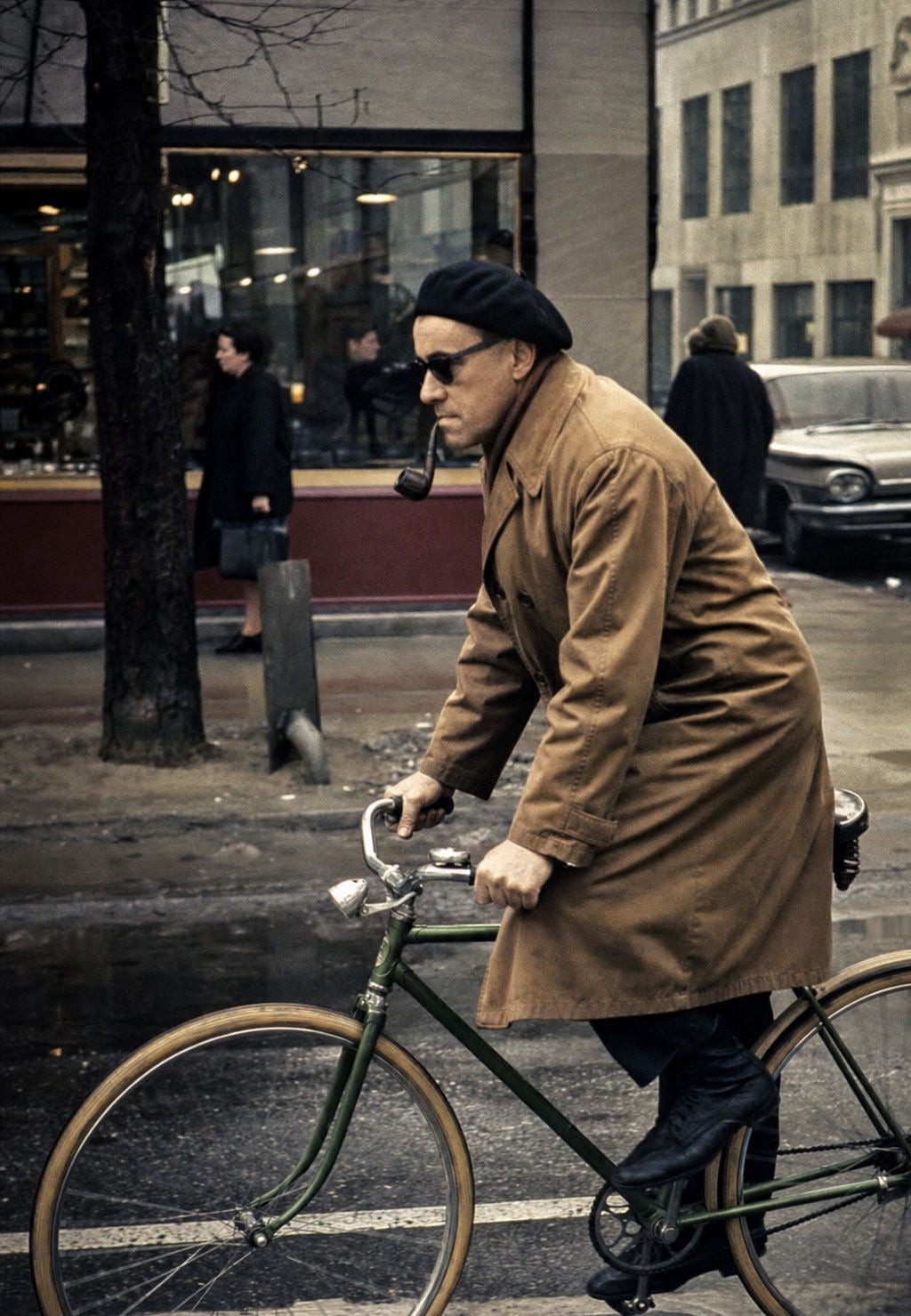 Der Radfahrer mit Pfeife