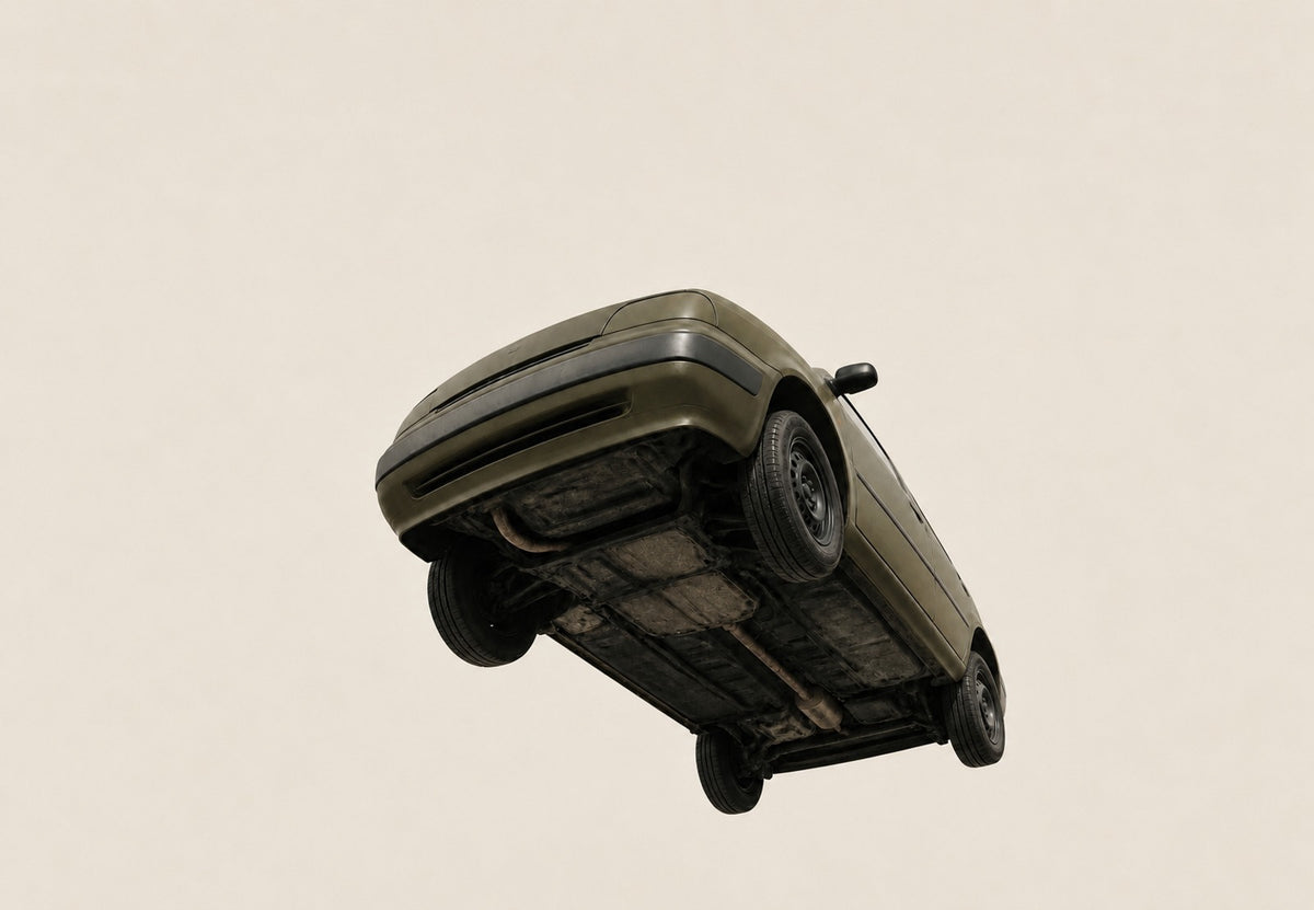 Voiture en suspension (Paysage)