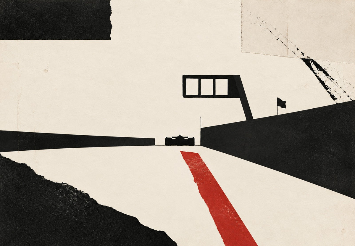 Schwarzes Auto auf der Rennstrecke von Le Mans (Querformat)